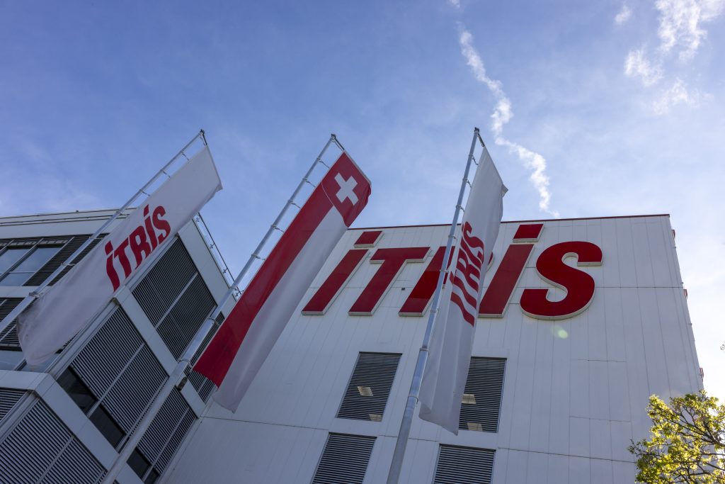 Itris Titelbild Gebäude Fassade